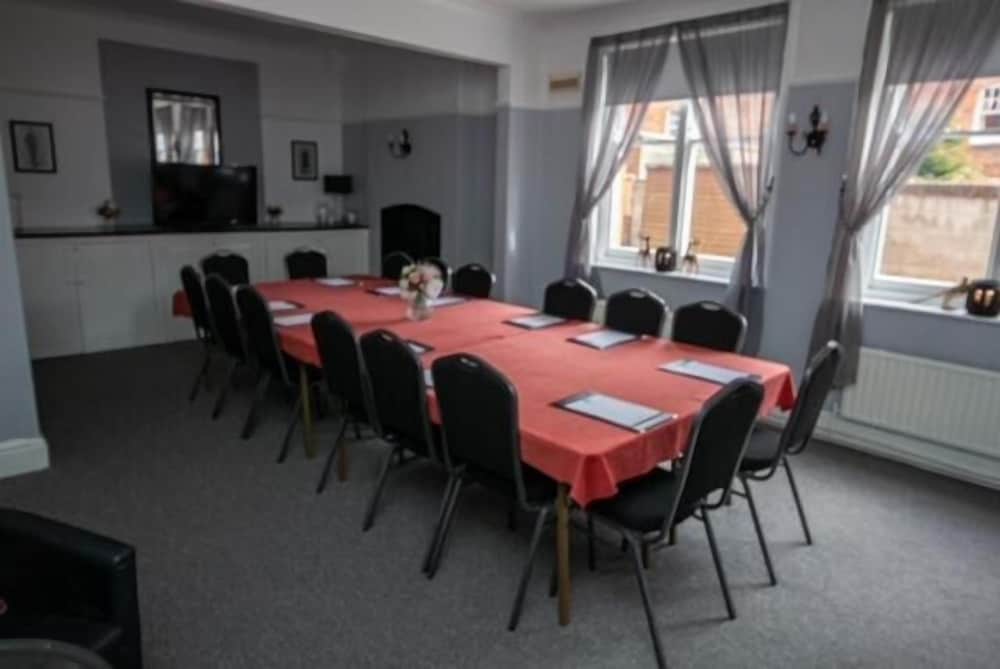 Quorn Lodge Hotel 29/36