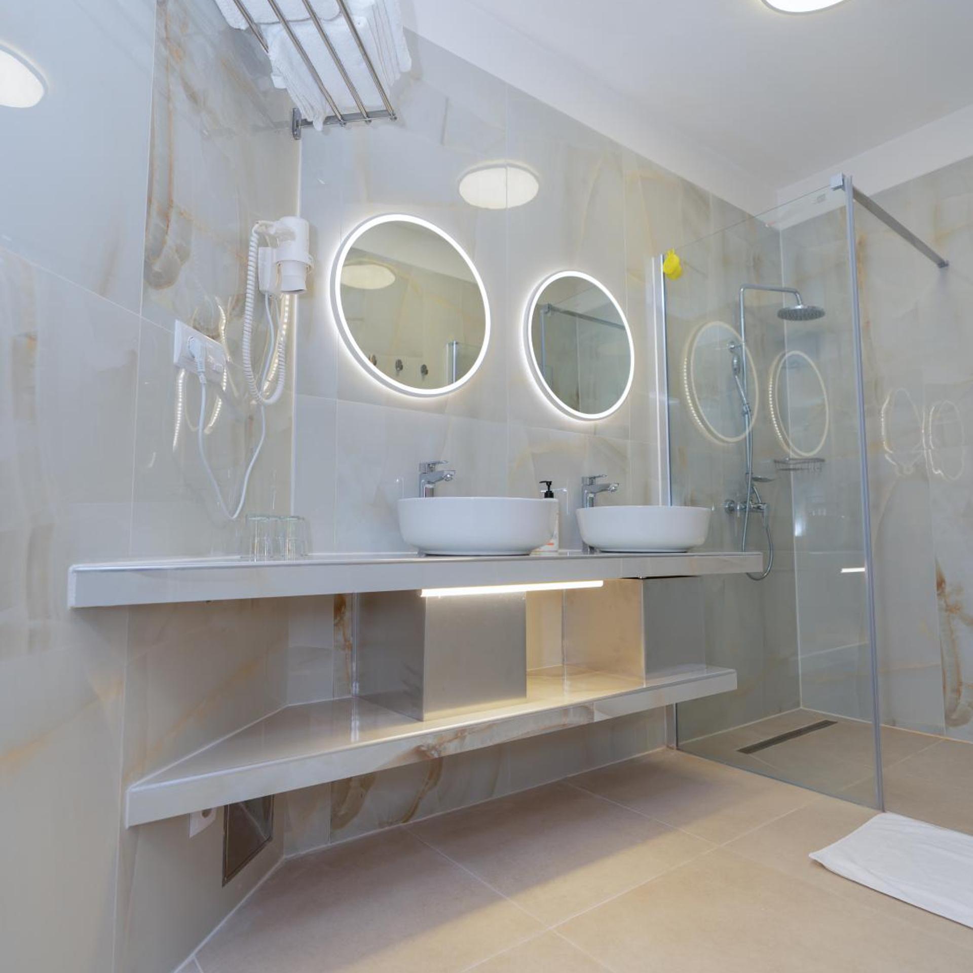 Tulipan Pruhonice Hotel 6/42