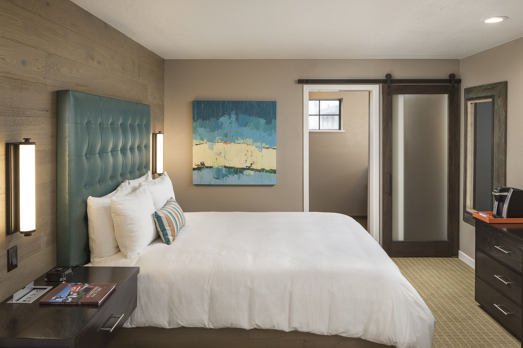 Cannery Row, King Bed, Accessible