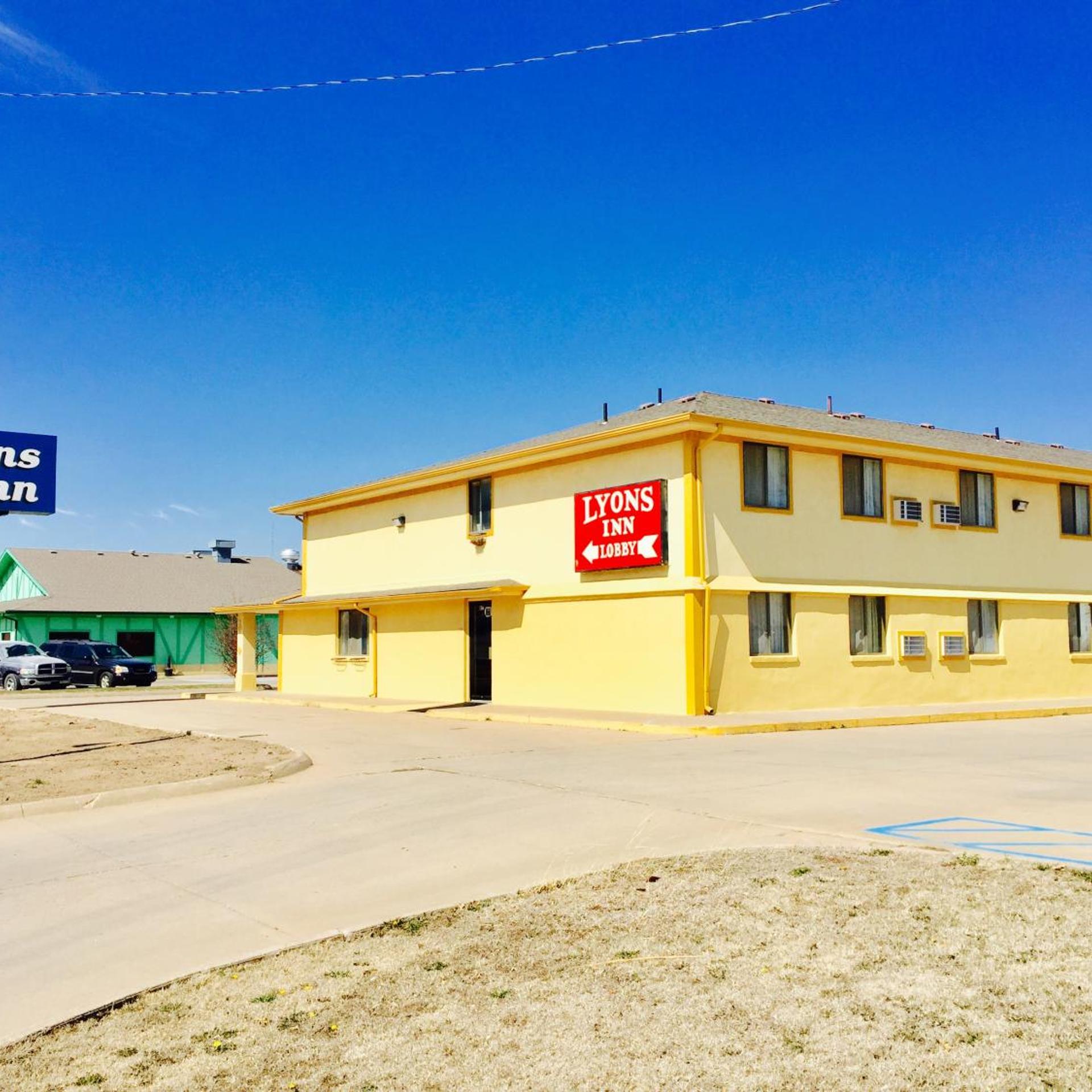 Lyons Inn 2/17