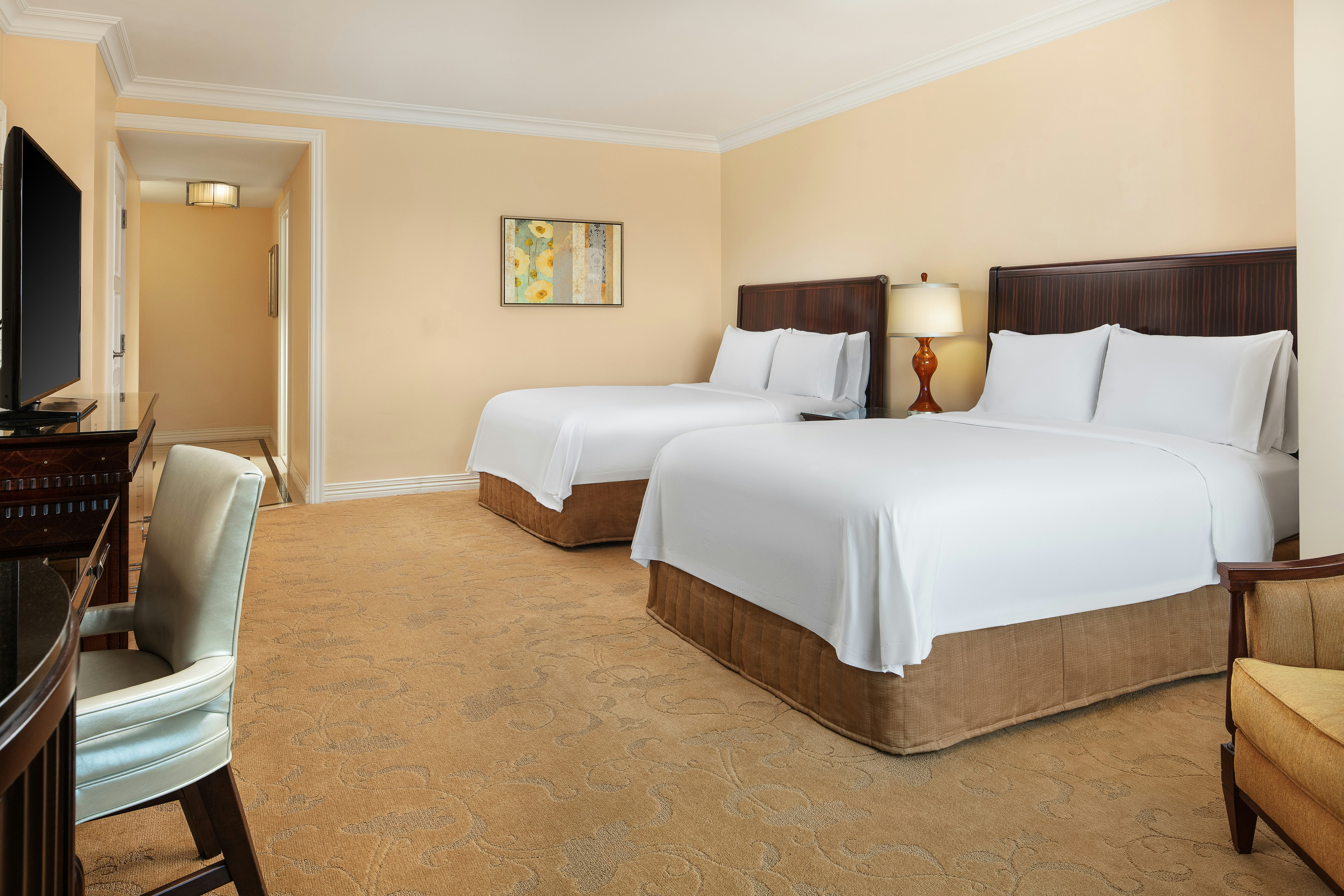 Deluxe, 2 Queen beds, Disney View