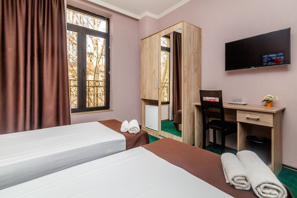 HOTEL MARLYN 20/71