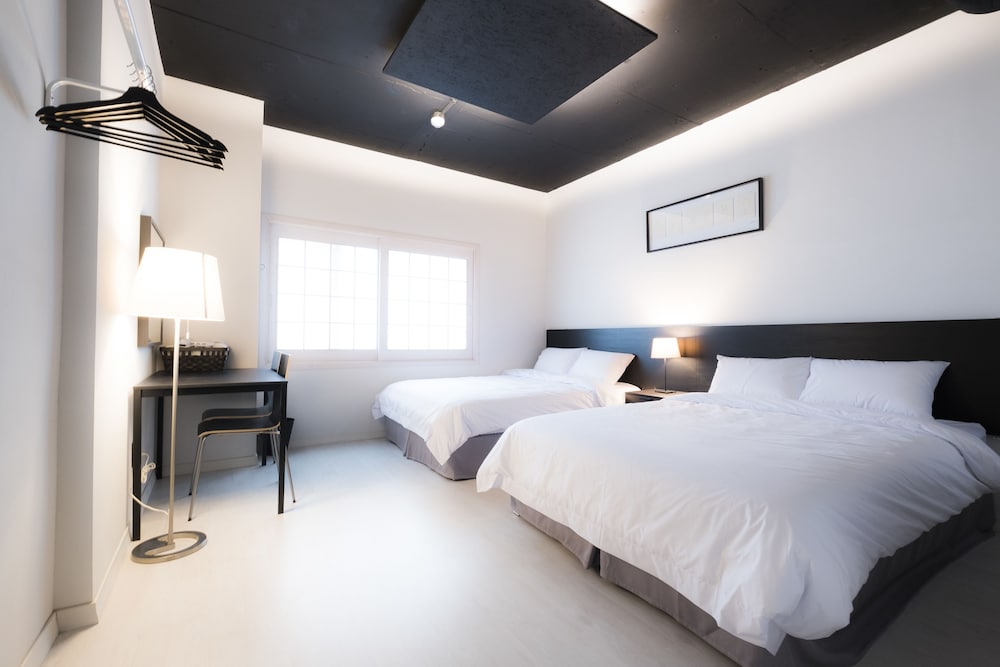 Canvas Hostel 23/54