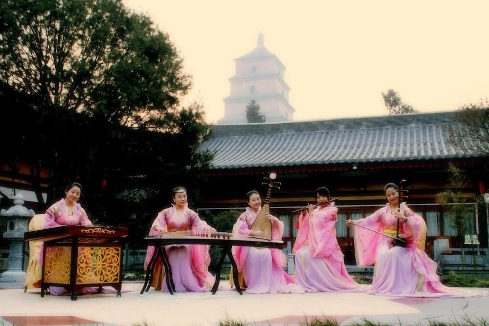 Tang Dynasty Art Garden Hotel 8/49