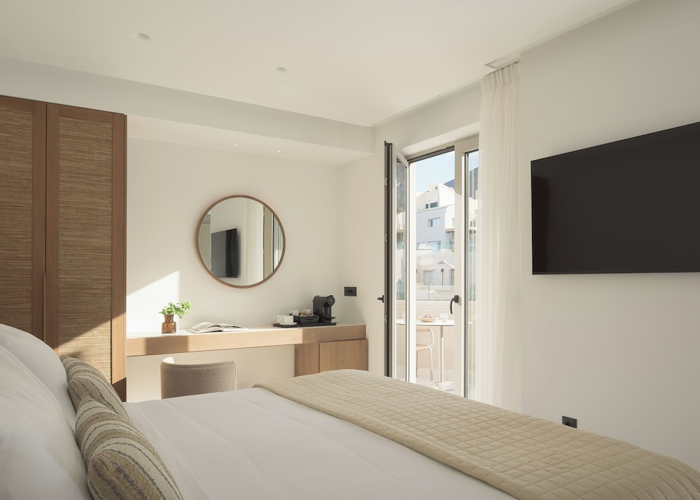 Galaxy Suites Boutique Resort 81/133