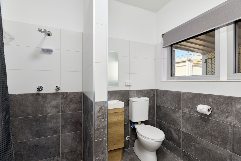 Inala Hotel 26/31