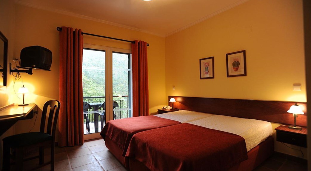 Valley View Hotel Encumeada 10/50