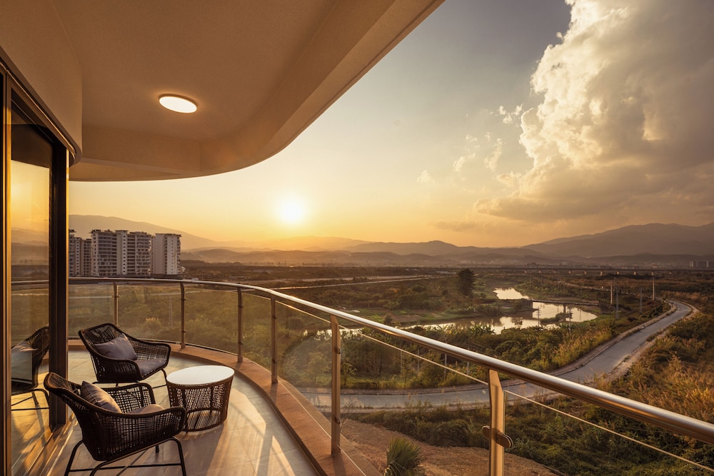 Hilton Garden Inn Xishuangbanna Gasa Airport 58/66