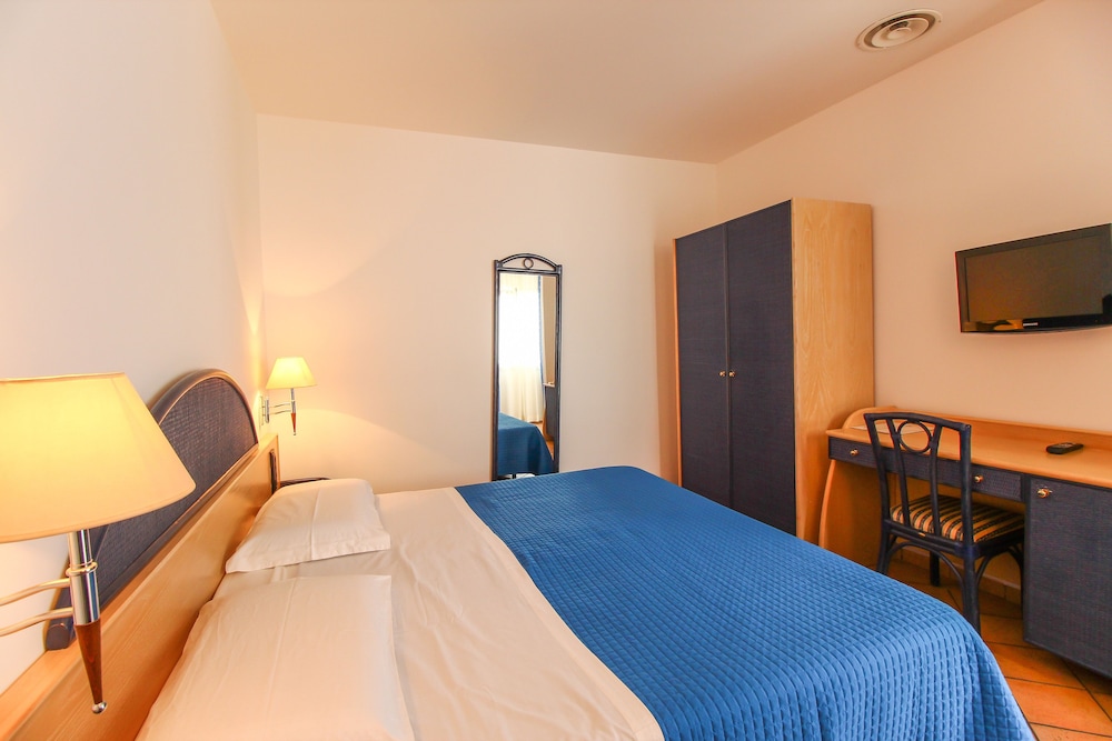 Hotel Paladini Di Francia 15/40