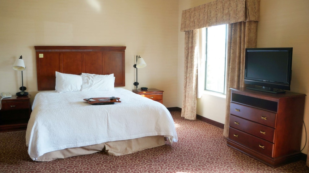 ROOM, KING BED
