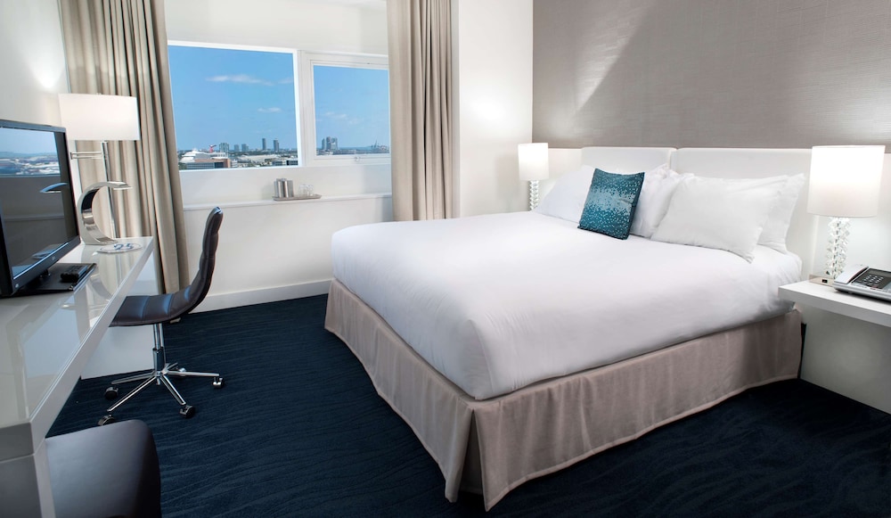 YVE HOTEL MIAMI 12/50