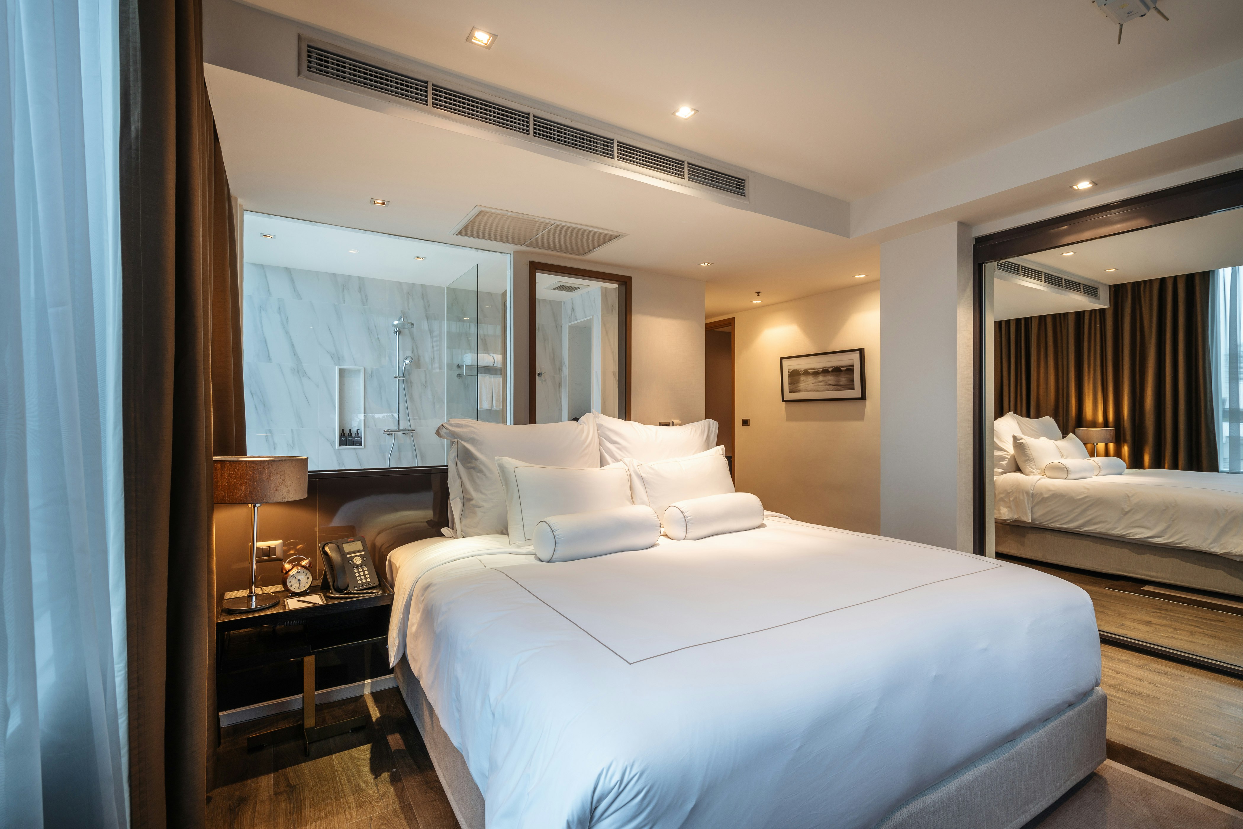 2 Bedrooms, Suite