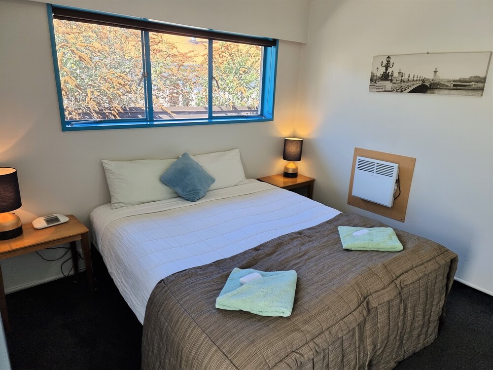 Alpine Motel 37/72