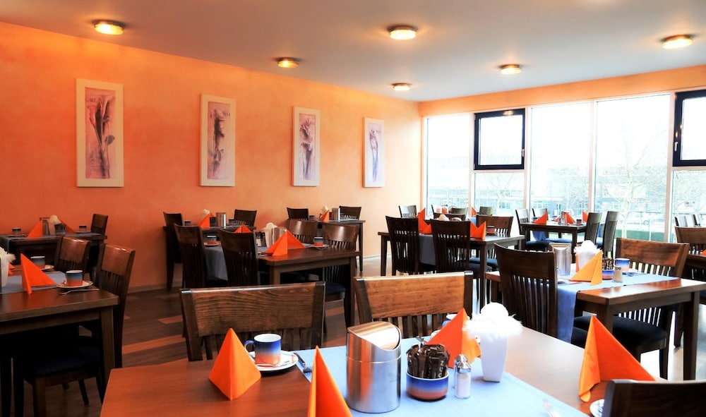 Ates Hotel Kehl 42/60