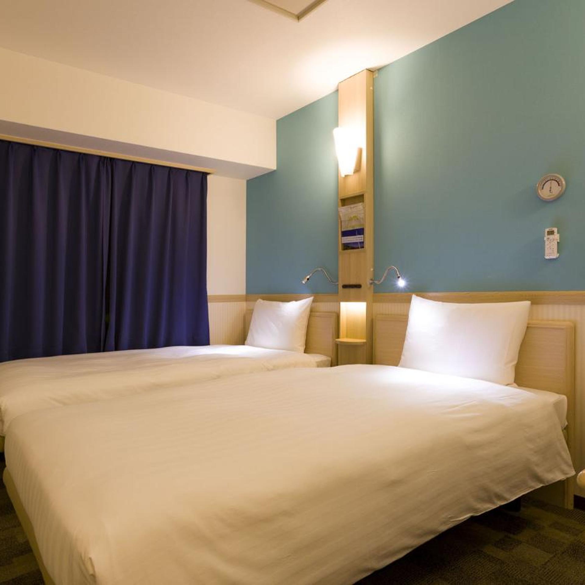غرفة بسريرين منفصلين للمدخنين، Toyoko Inn Marugame Ekimae 5/8