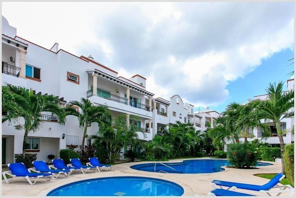 Gaviotas II Condo Hotel 36/39