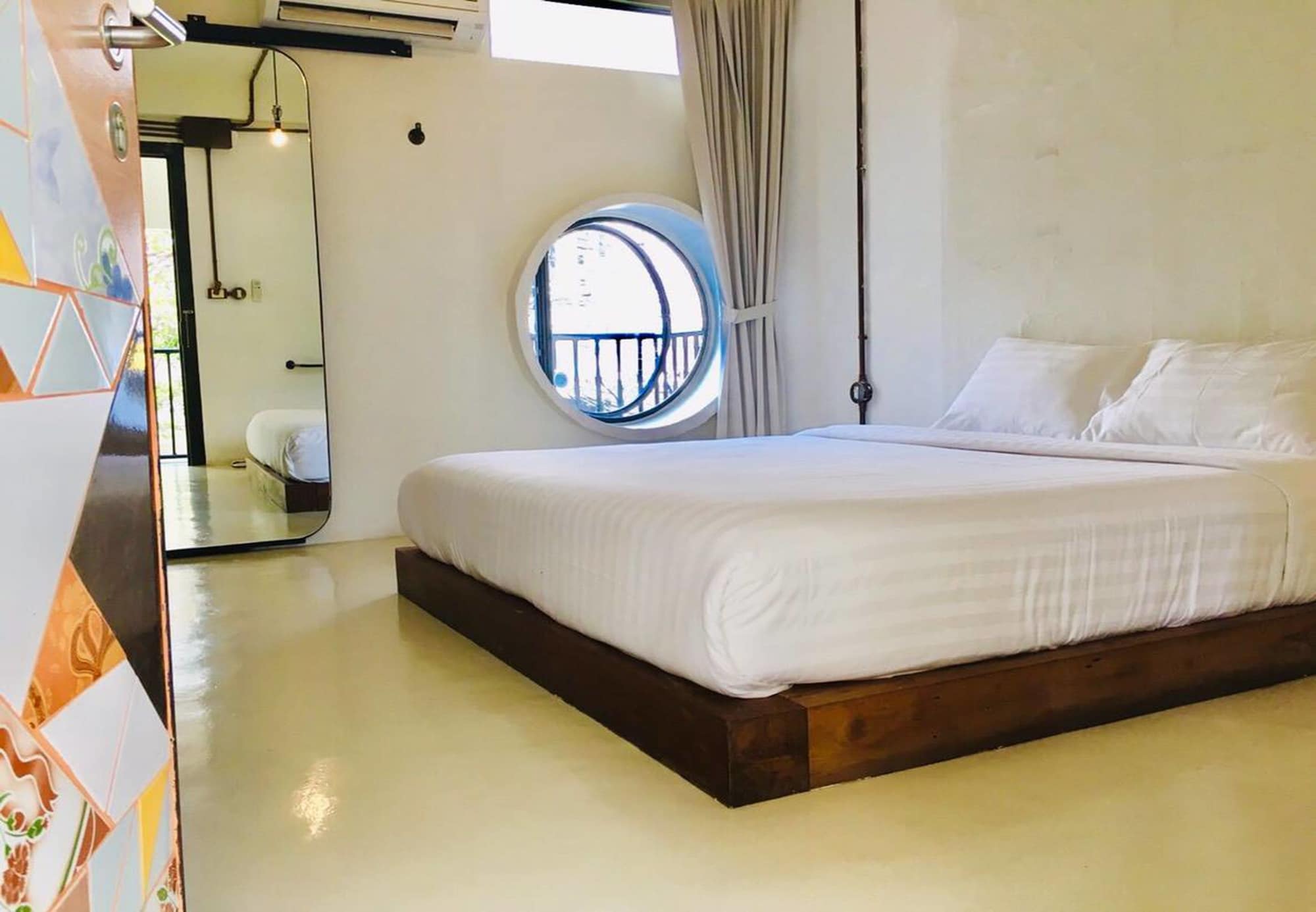 MINI, STUDIO, DOUBLE BED