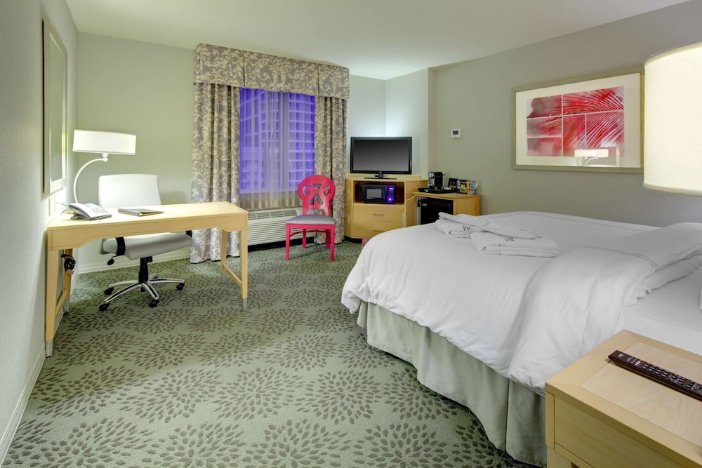 Hampton Inn Suites By Hilton Miami Brickell Downtown 12/65