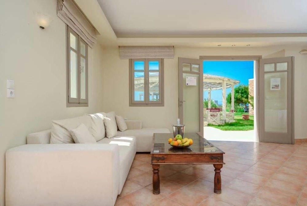 Plaka Hotel I 13/62