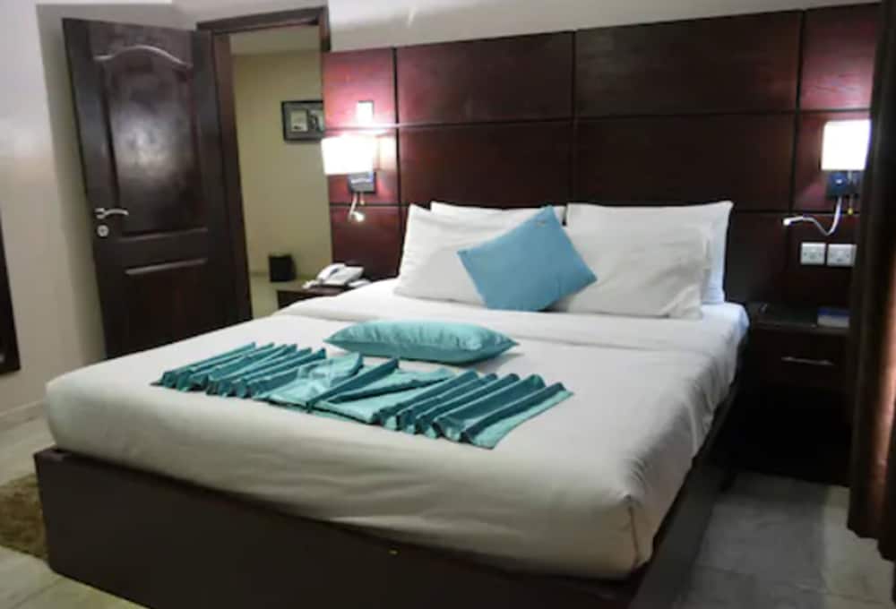 De Santos Hotel 16/39