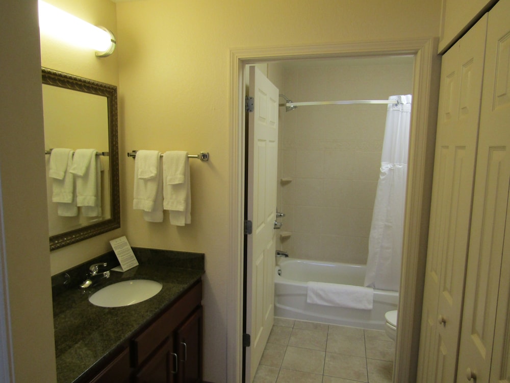 STAYBRIDGE SUITES ROCHESTER - UNIVERSITY 15/78