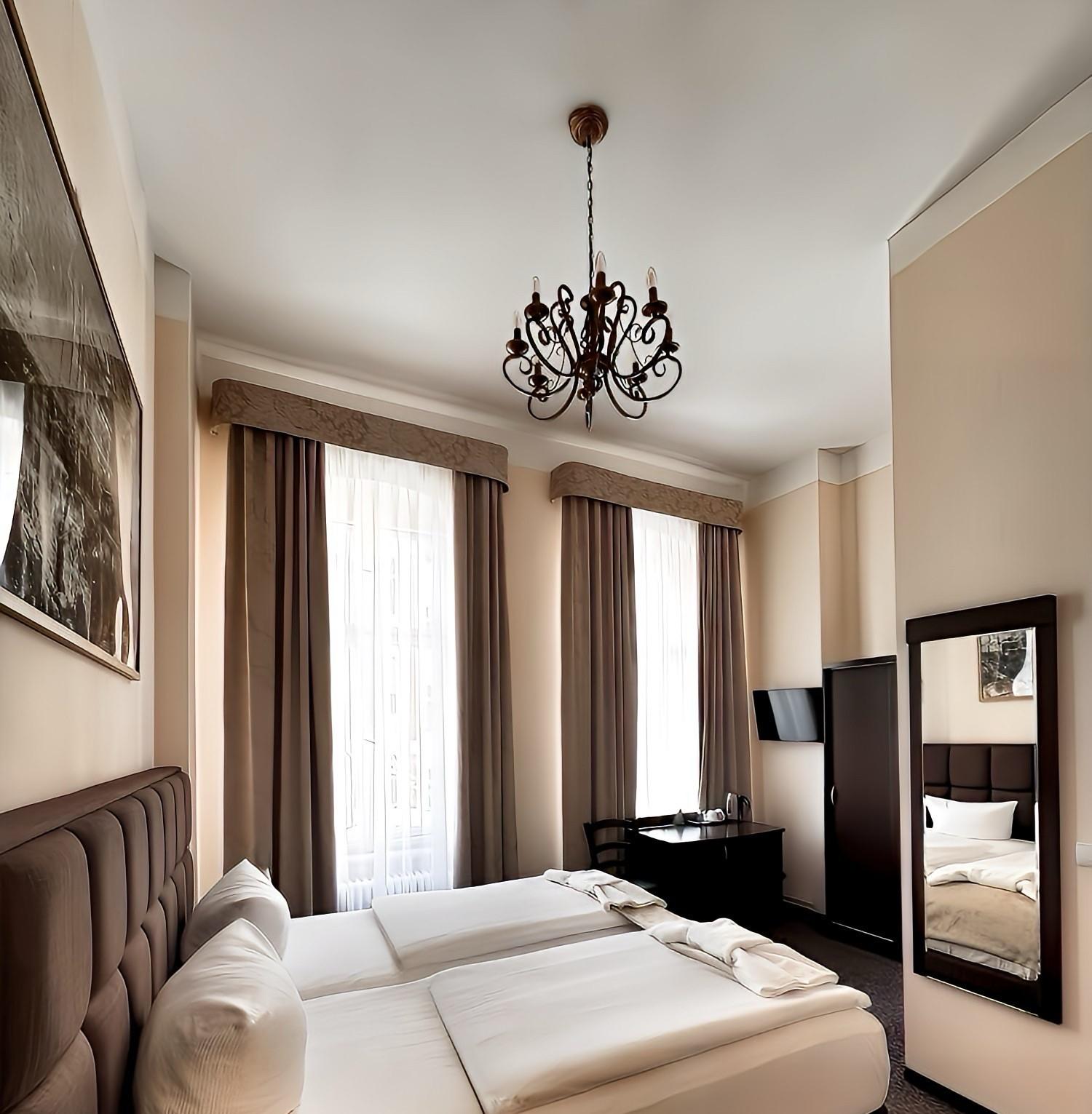 غرفة ثلاثية