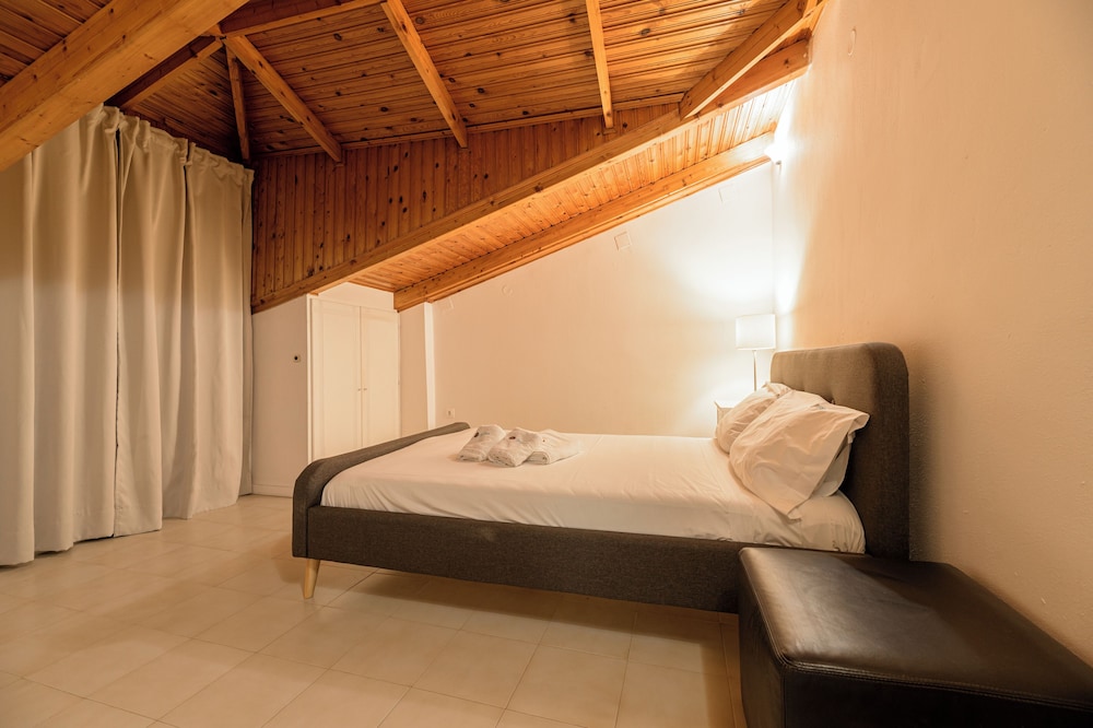 2 BEDROOMS, APARTMENT