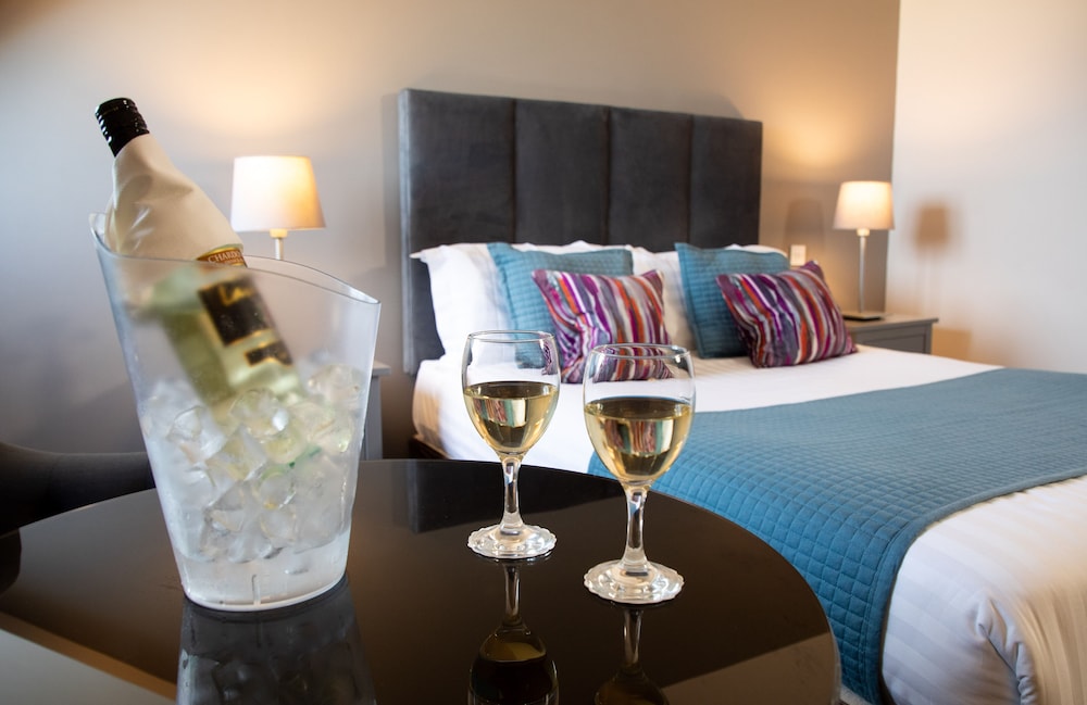 Ocean Sands Hotel 15/40