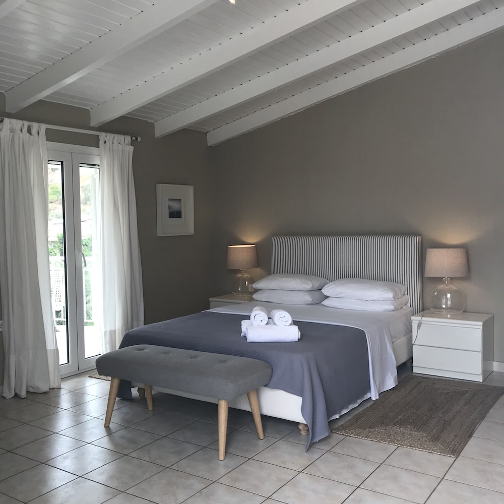 Paradisos Hotel 18/50