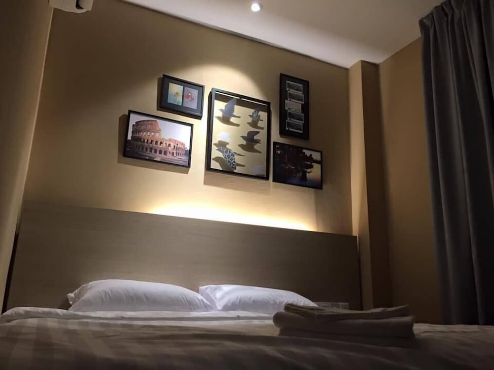 91 Street Boutique Inn 22/45
