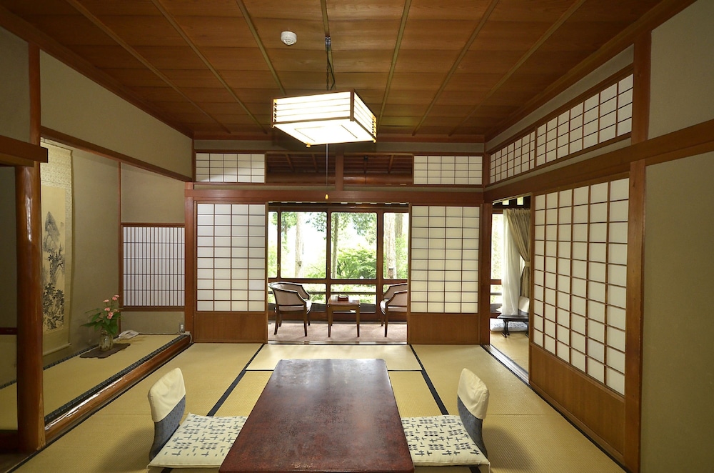 Yunoshimakan 26/50