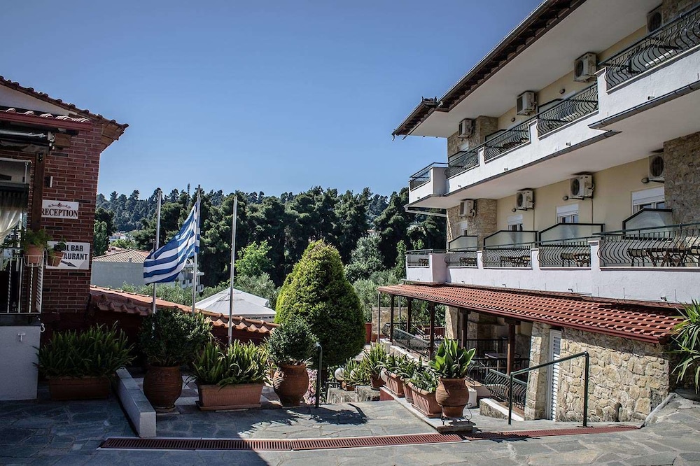 ILIOS HOTEL 写真2
