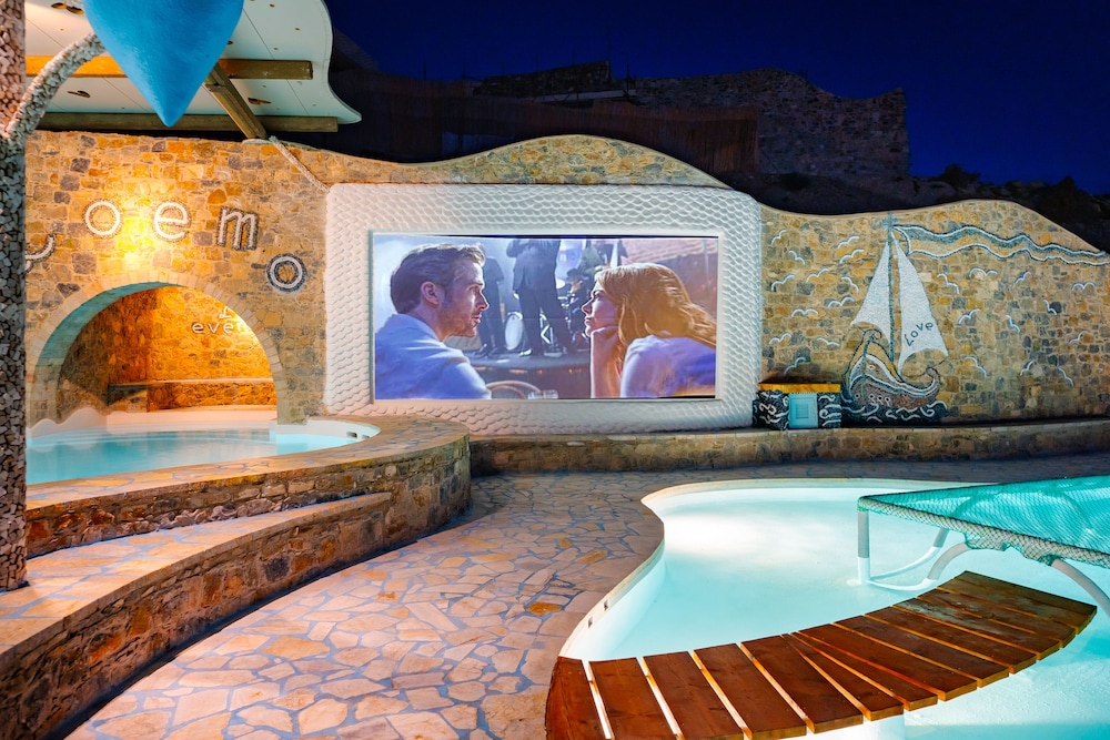 Agalia Luxury Suites 55/78