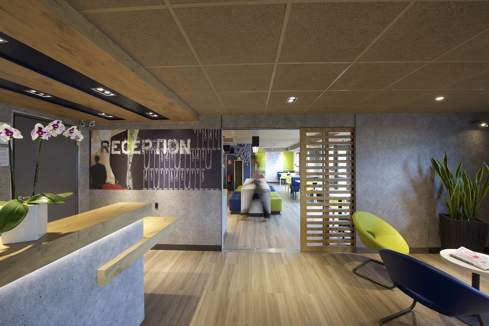 Ibis Budget Pau Est 12/71