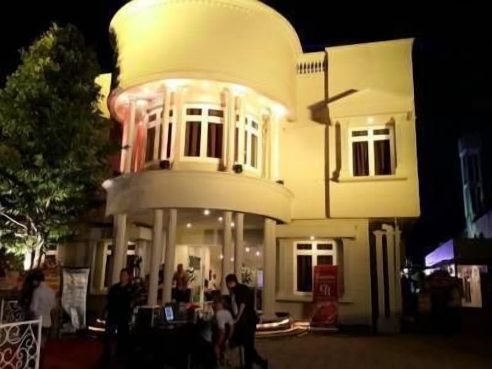Sisingamangaraja Guest House Semarang 3/28