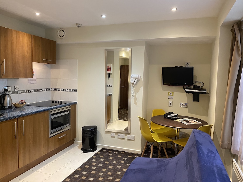 Grand Plaza Serviced Apartments 73/76
