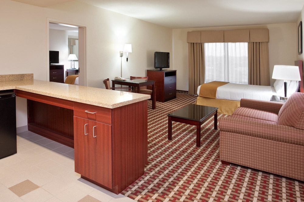 Holiday Inn Express Hotel Suites Columbus Univ Area Osu 21/62