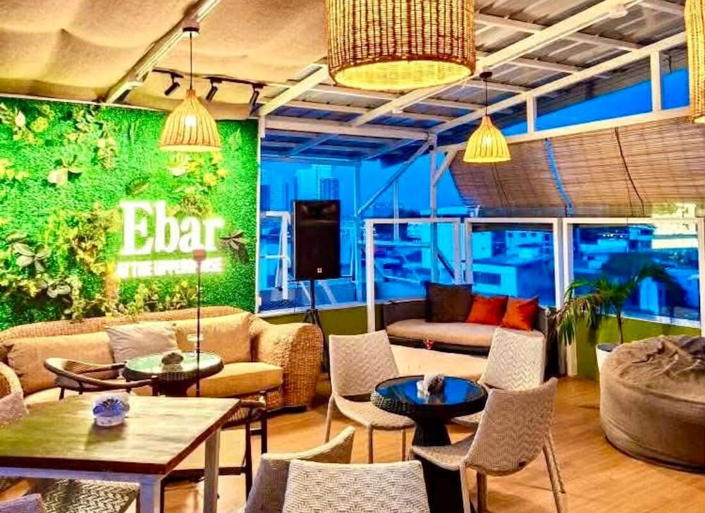 The Pacifico Boutique Hotel 30/50