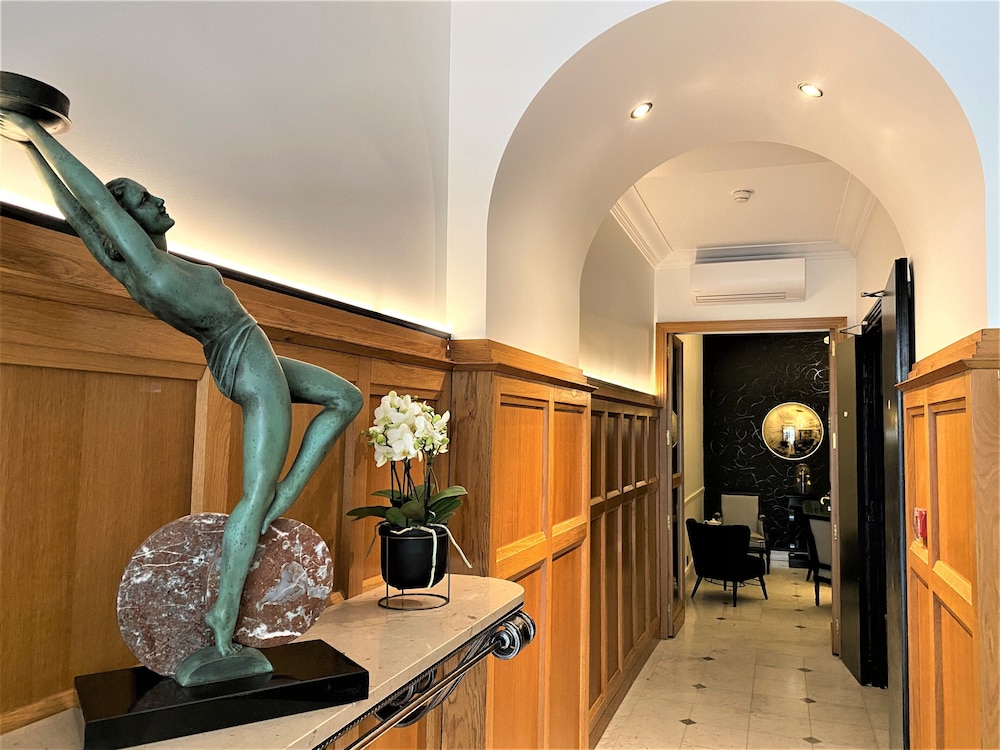 Hotel Le Cercle Tour Eiffel 31/50