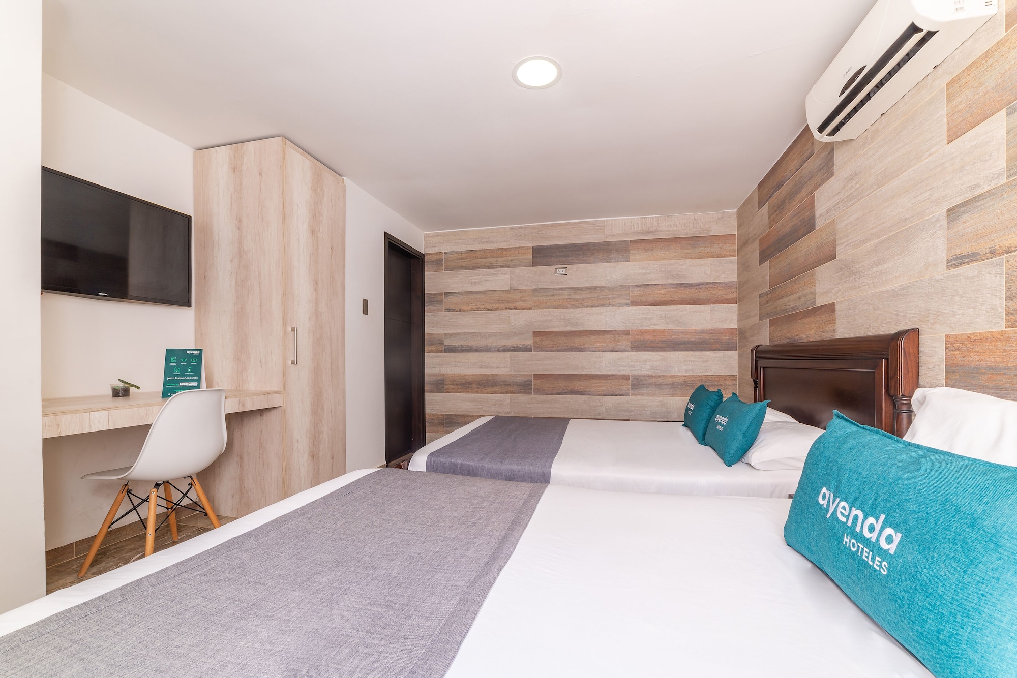 ROOM, TRIPLE