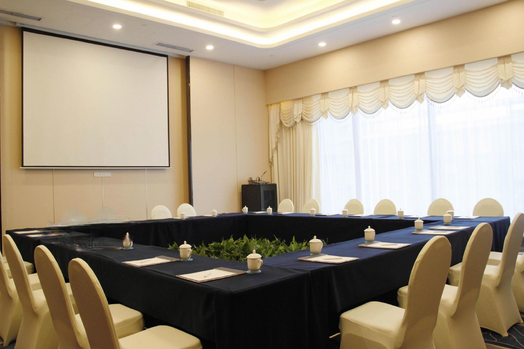 Qiankun International Hotel Xiaogan 21/23