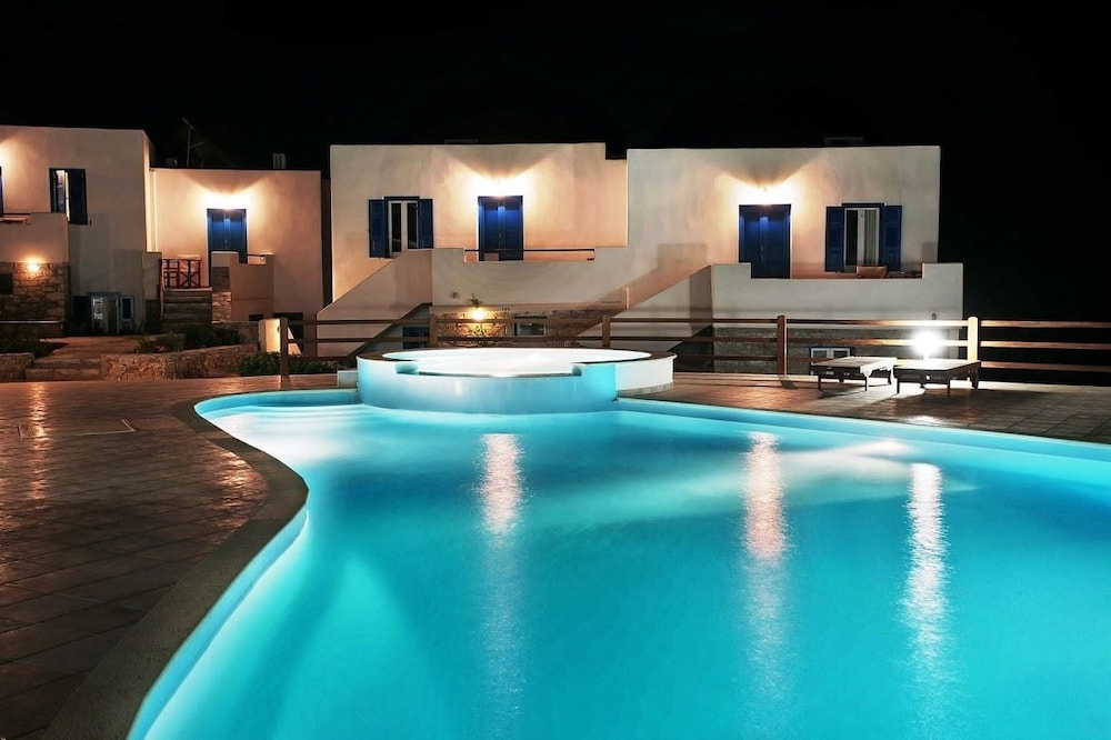 Amorgion Hotel 46/50