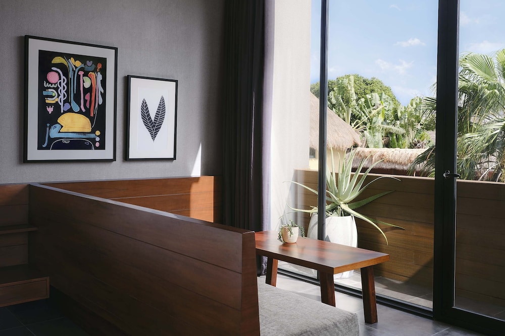 Marquee Playa Hotel 62/76