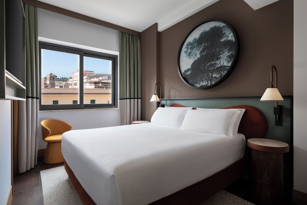 SUPERIOR, KING BED