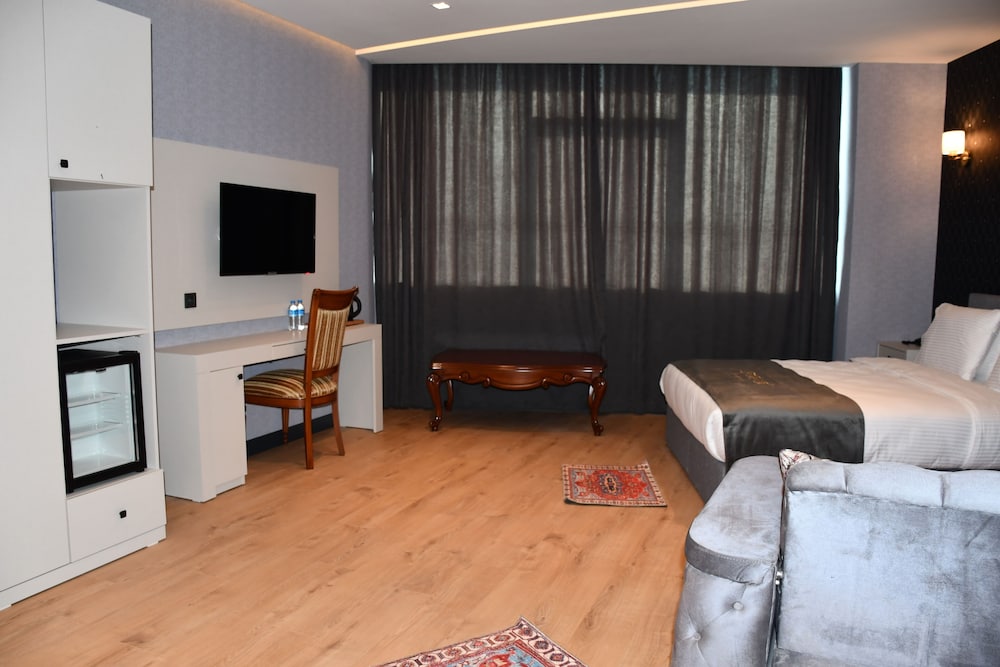 Hmz Luxury Hotel 13/29
