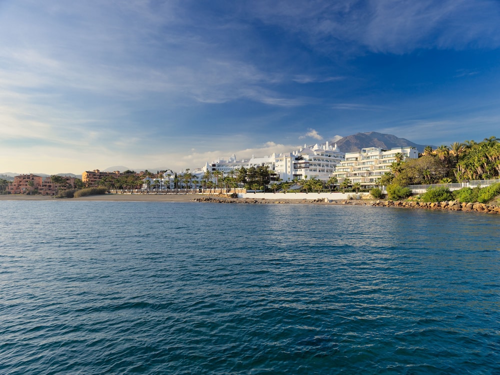 H10 Estepona Palace 45/50
