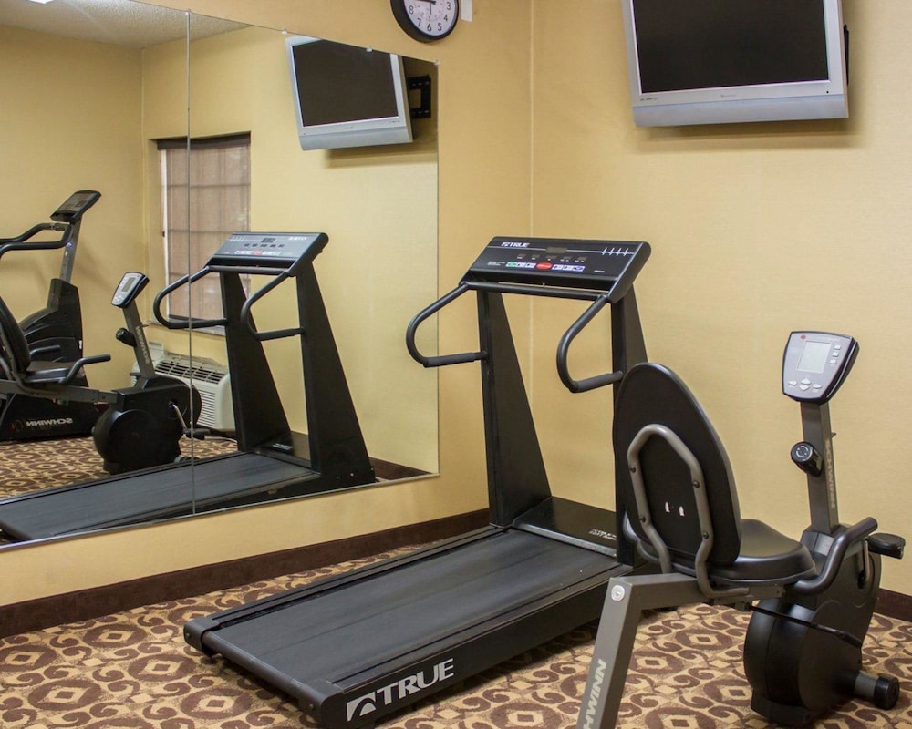 Comfort Inn & Suites Trussville I-59 Exit 141 27/45