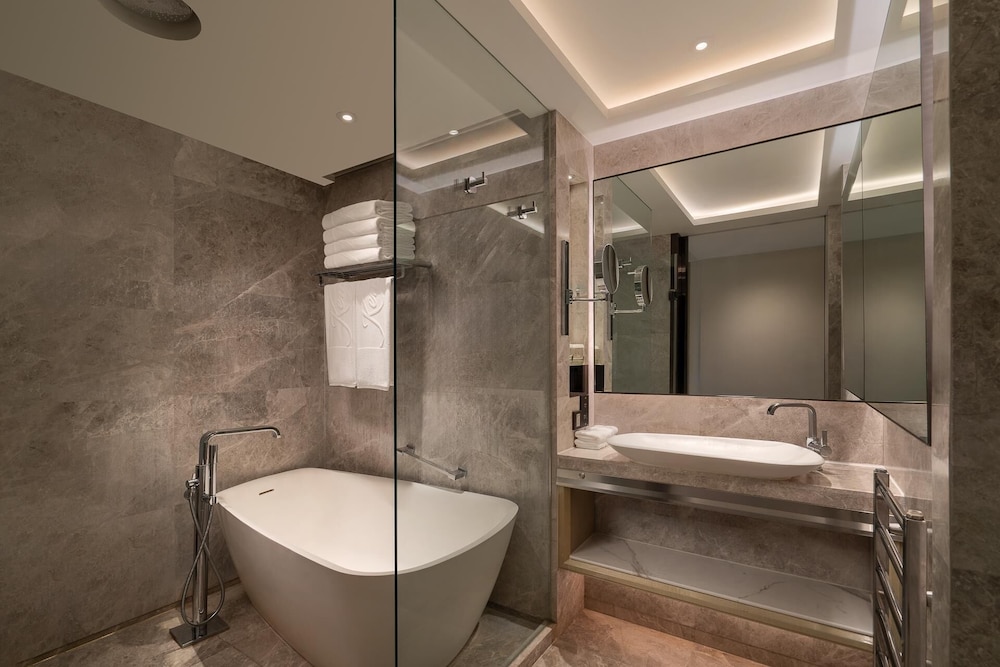 Kempinski Hotel Beijing Yansha centre 72/73