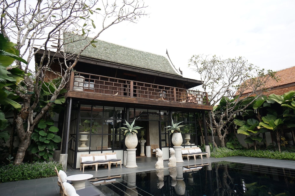 Villa Mahabhirom 8/50