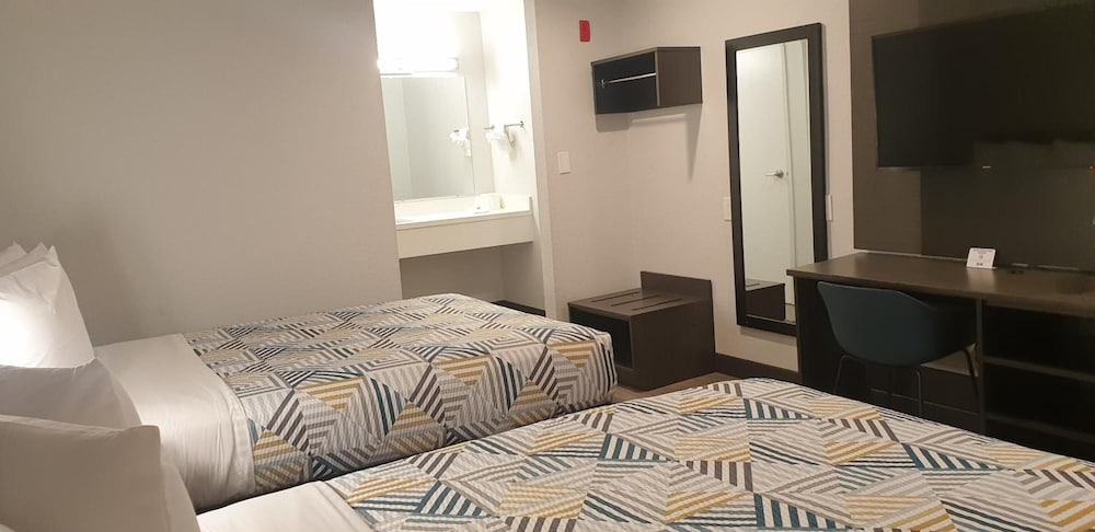 Motel6 Bellflower, CA - Los Angeles 49/65